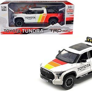 MIJO 2023 Toyota Tundra TRD Off-Road 4×4 1:24 White / Red H08555R-MJS01